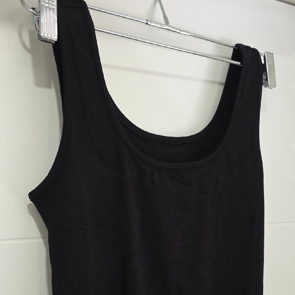 Sleek Black Women's Bodysuit - Picture 8 of 12